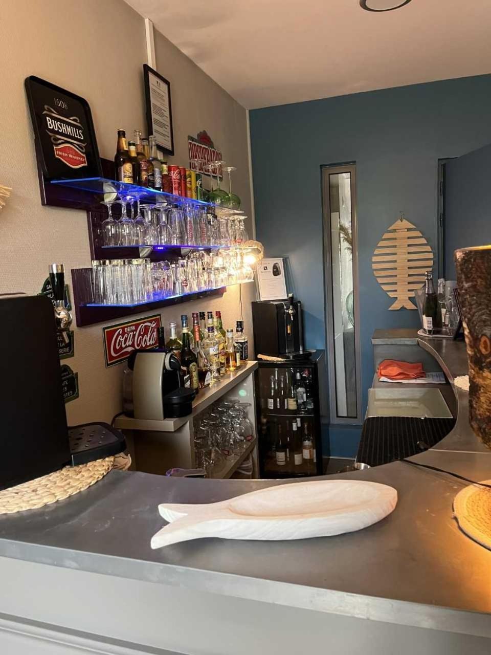 双鱼马雷贝斯特韦斯特酒店 乌伊斯特勒昂 外观 照片