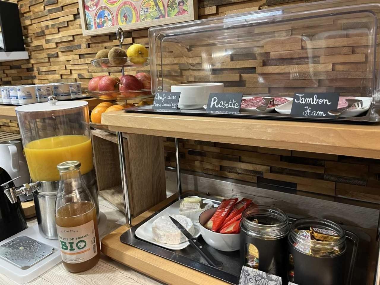 双鱼马雷贝斯特韦斯特酒店 乌伊斯特勒昂 外观 照片